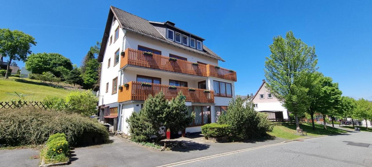 Doppelzimmer mit eigenem externen Bad